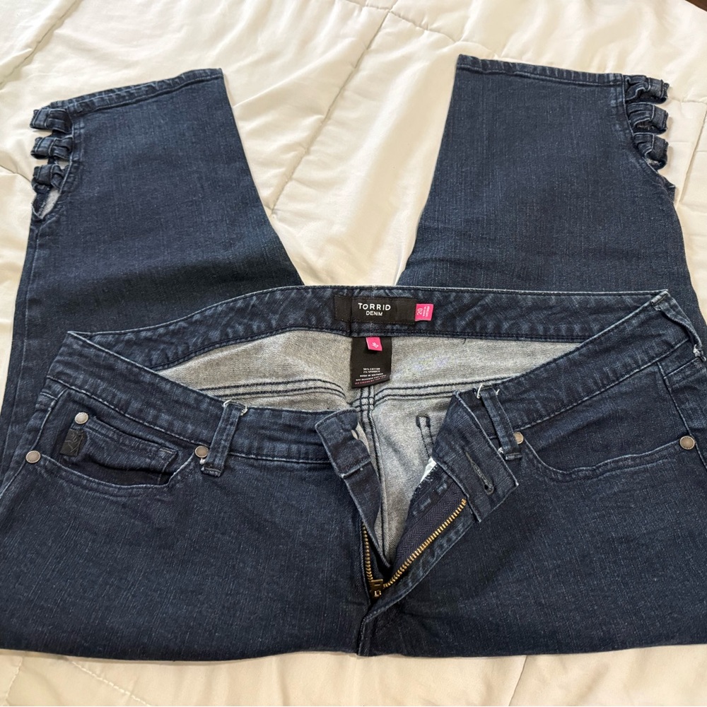 Torrid Women's Dark Blue capri jeans